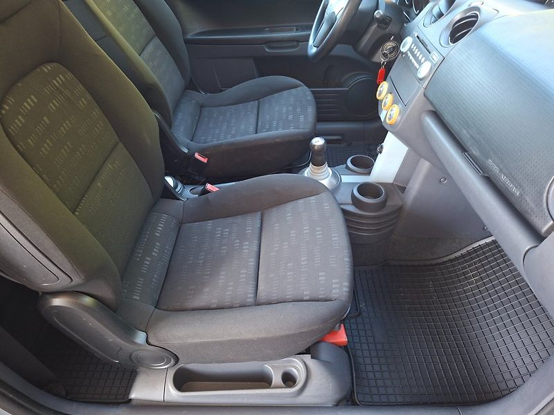 Mitsubishi Colt (2005) 1.3i 70kW AUT -KLIMATIZACE - fotka 18 z 24