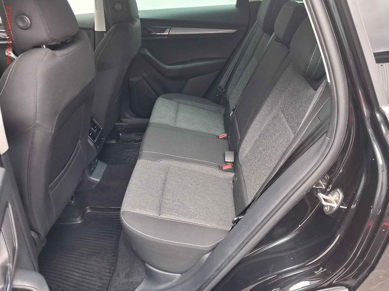 Škoda Karoq (2021) 2.0TDI 4x4, 2.maj,ČR, Style - fotka 10 z 21