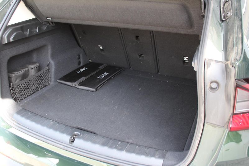 BMW iX1 eDrive20 - fotka 22 z 24