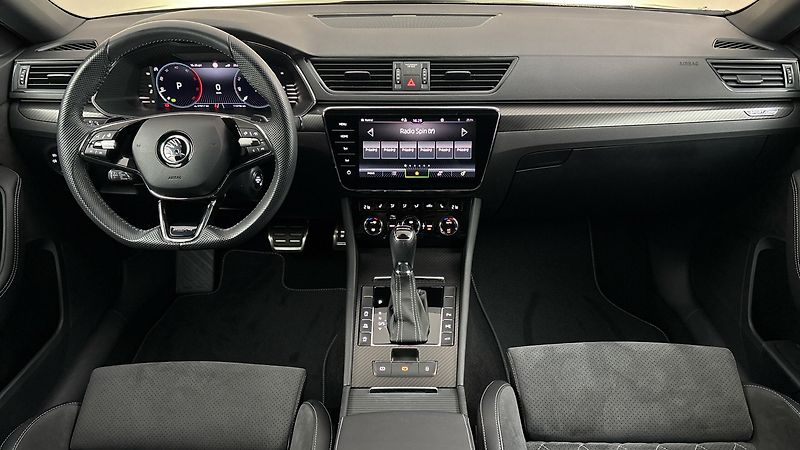 Škoda Superb 2.0 TDI DSG Sportline - fotka 8 z 34