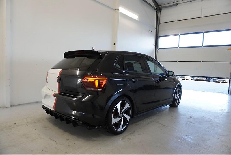 Volkswagen Polo  2,0 TSI GTI 147kW DSG6 - fotka 7 z 28