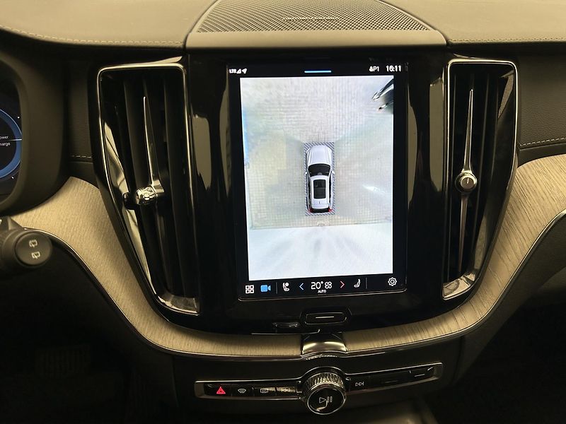 Volvo XC60 2.0 T6 4x4 Recharge Inscriptio - fotka 25 z 31