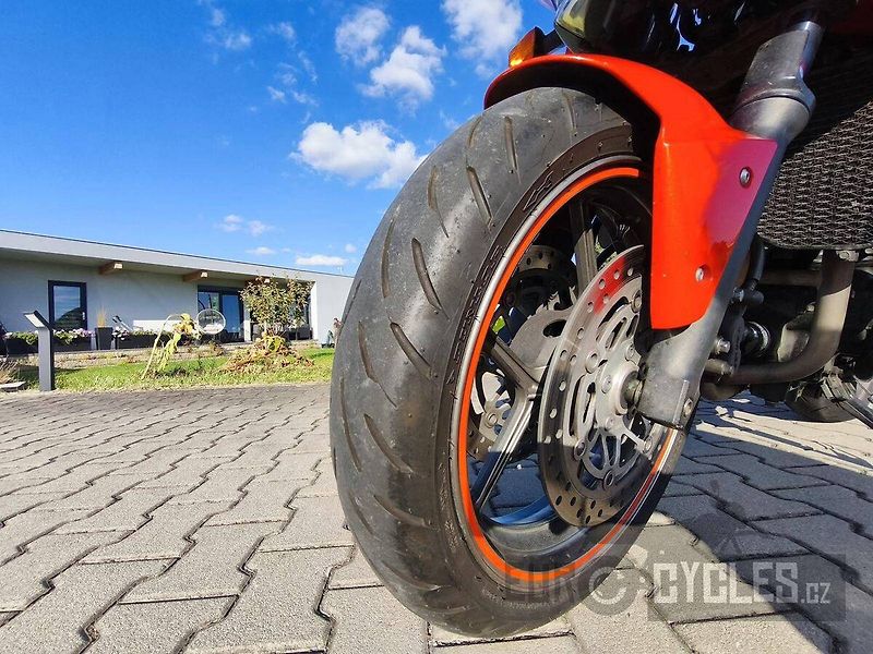 Kawasaki Z 750 S (2006) - fotka 9 z 11