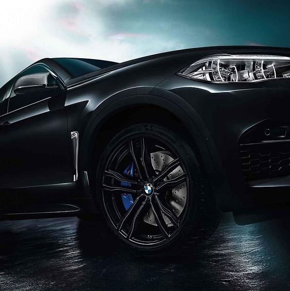 BMW X5 M a X6 M v edici Black Fire.
