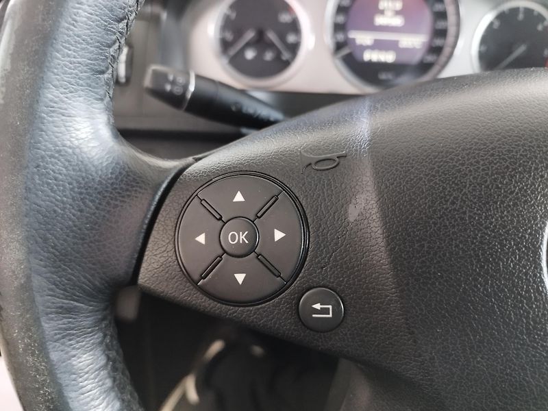 Mercedes-Benz Třídy C (2008) 320CDI,191KW,4MATIC,NAVI,ALU - fotka 23 z 27