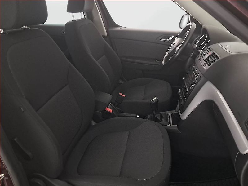 Škoda Yeti (2010) 1.4 TSI, Serv.kniha, Tempomat - fotka 9 z 19