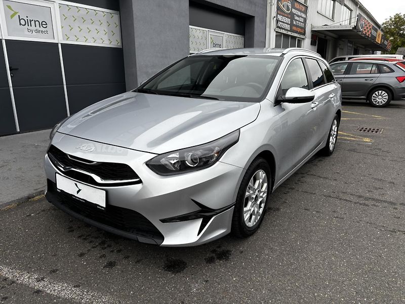 Kia Ceed (2024) SW Exclusive 1.5 T-GDI 118 kW - fotka 6 z 11