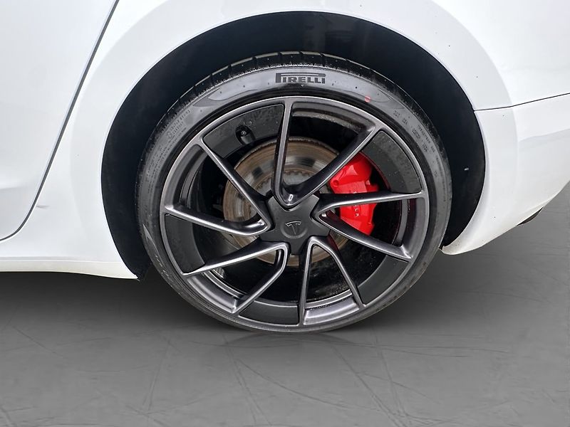 Tesla Model 3 Performance AWD - fotka 8 z 27