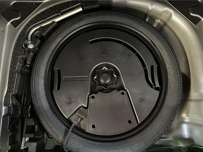 Škoda Karoq (2026) 1,5 TSI 110 kW 7-stup. automat - fotka 16 z 25