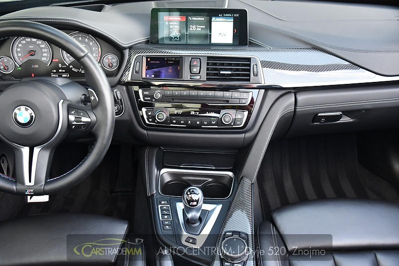 BMW M4 3.0 317kW HUD LED DPH - fotka 27 z 57