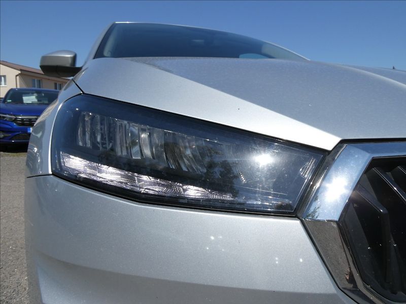 Škoda Fabia 1,0 TSi 70kW koupeno v ČR, DPH - fotka 5 z 39