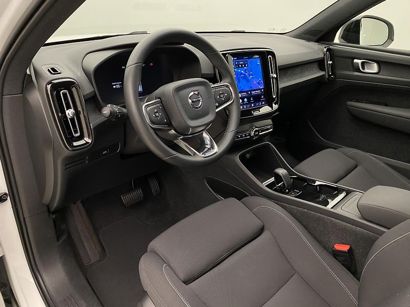 Volvo XC40 PURE ELECTRIC RECHARGE CORE  - fotka 4 z 49
