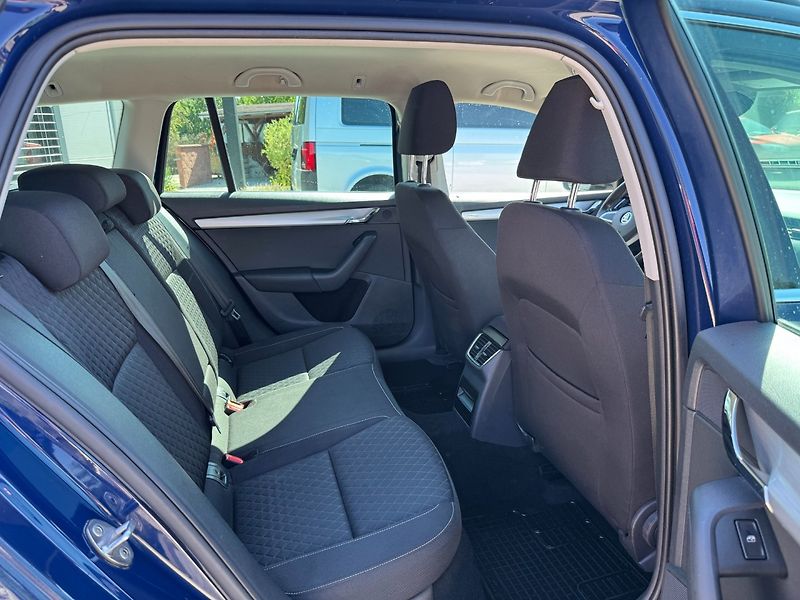 Škoda Octavia (2015) Edition 1.6 TDI 81kW - fotka 25 z 32