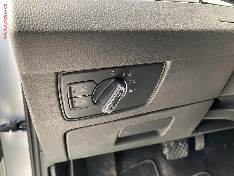 Volkswagen Passat (2019) 2.0 TDi, Highline, DSG, +ALU - fotka 16 z 20