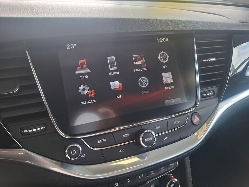 Opel Astra 1.4T 110KW AUT 2018 - fotka 10 z 11