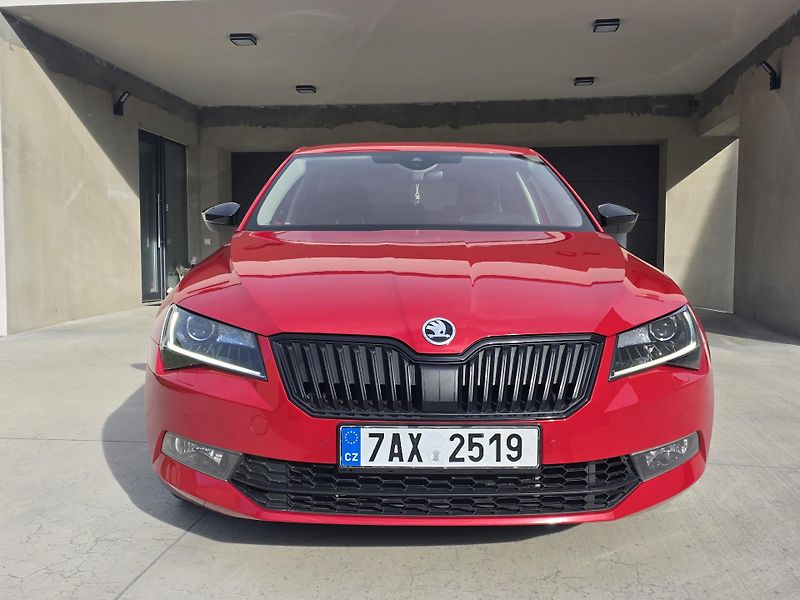 Škoda Superb (2018) L&K DSG | DCC | Odpočet - fotka 2 z 18