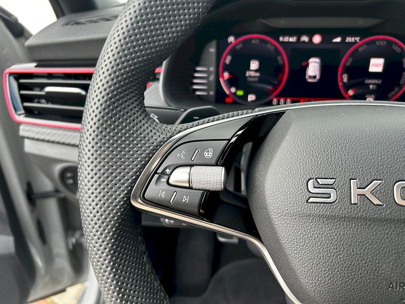 Škoda Scala (2025) 1.5 TSI 110kW DSG Monte Carlo - fotka 8 z 35