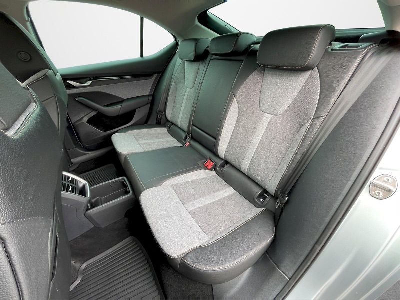 Škoda Octavia (2025) Top Selection 1.5 TSI e-TEC 11 - fotka 24 z 35
