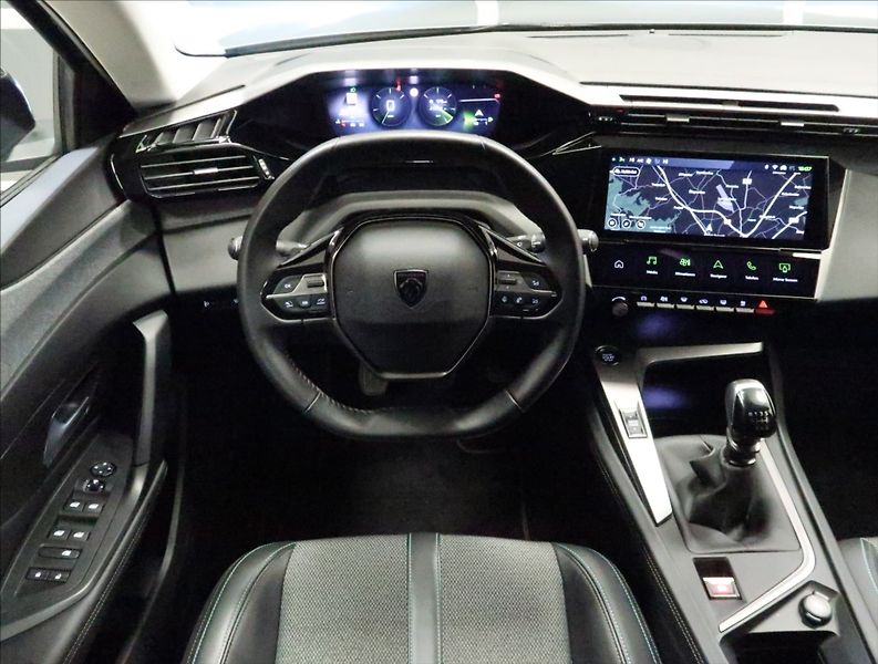 Peugeot 308 1,2 PT ALLURE NAVI KAMERA ČR - fotka 12 z 46