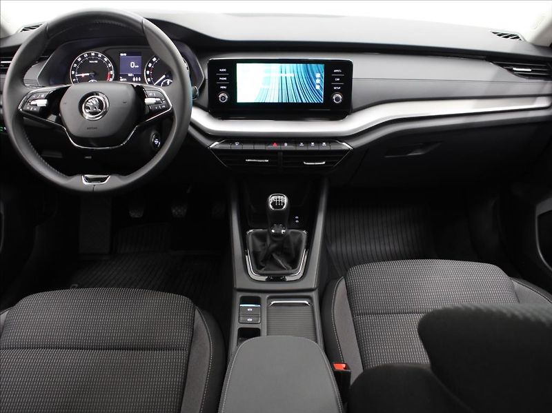 Škoda Octavia 2,0 TDi MT Ambition 49tkm. ČR - fotka 8 z 23