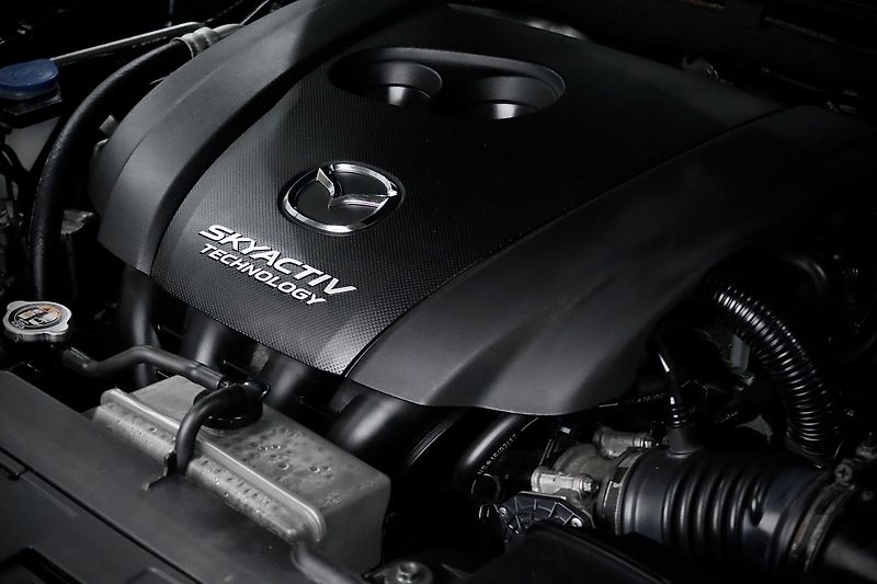 Mazda 6 Wagon 2.0 Skyactiv 121 kW - fotka 11 z 34