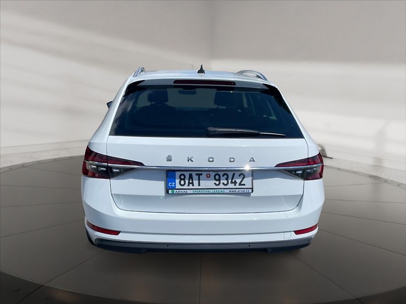 Škoda Superb 2,0 TDI 110 Style - fotka 5 z 11