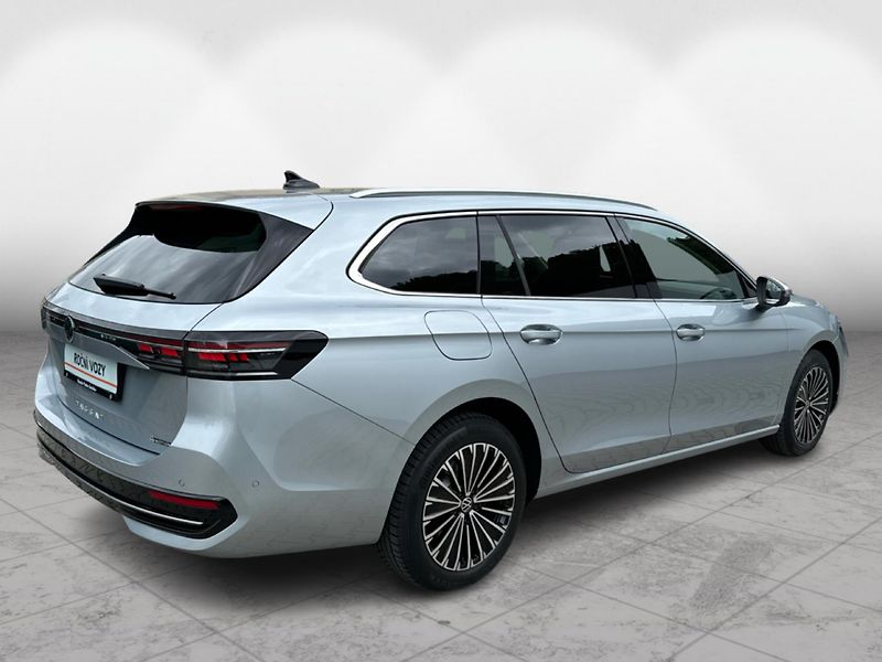 Volkswagen Passat Elegance 2,0 TDI 142 kW 4MOT - fotka 6 z 26