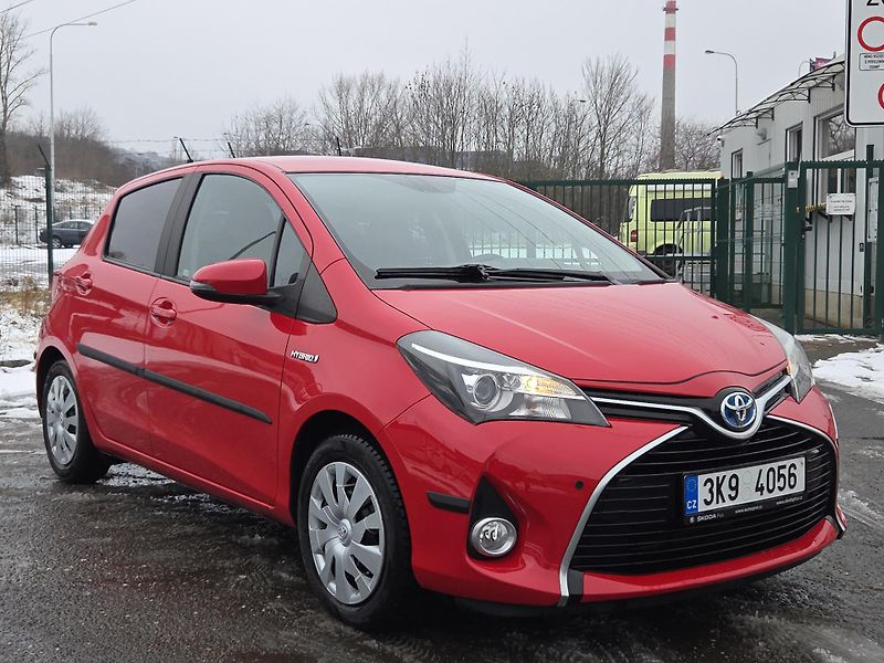 Toyota Yaris na splátky všem od 10%akontace - fotka 3 z 13