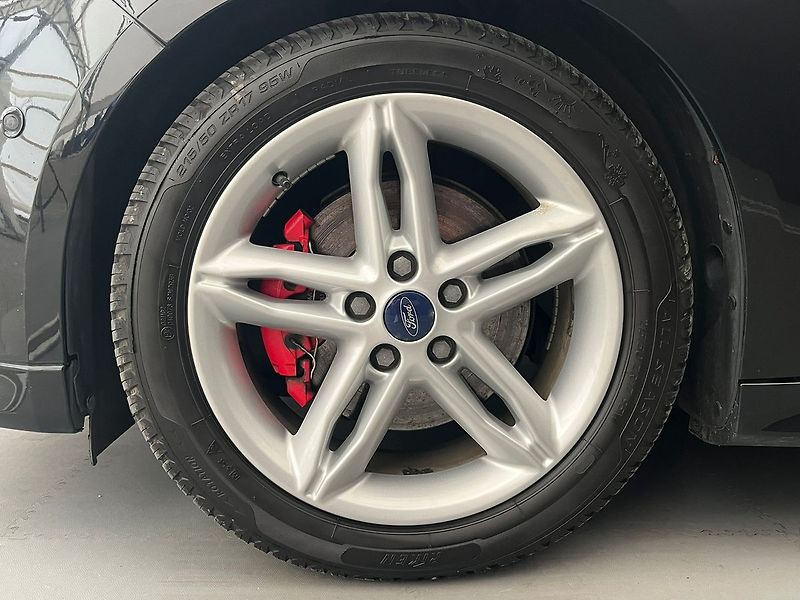 Ford Focus 2.0 TDCi 110kW SPORT - fotka 50 z 63