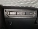 Peugeot 2008 (2015) 1.6 e-HDi, Tempomat - náhled 18