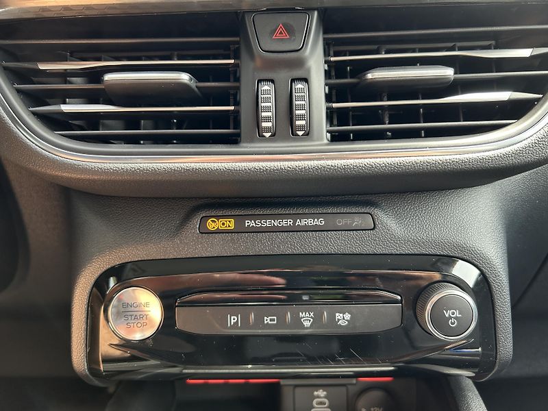 Ford Kuga Top Edition 2.5 HEV 132 kW - fotka 34 z 36