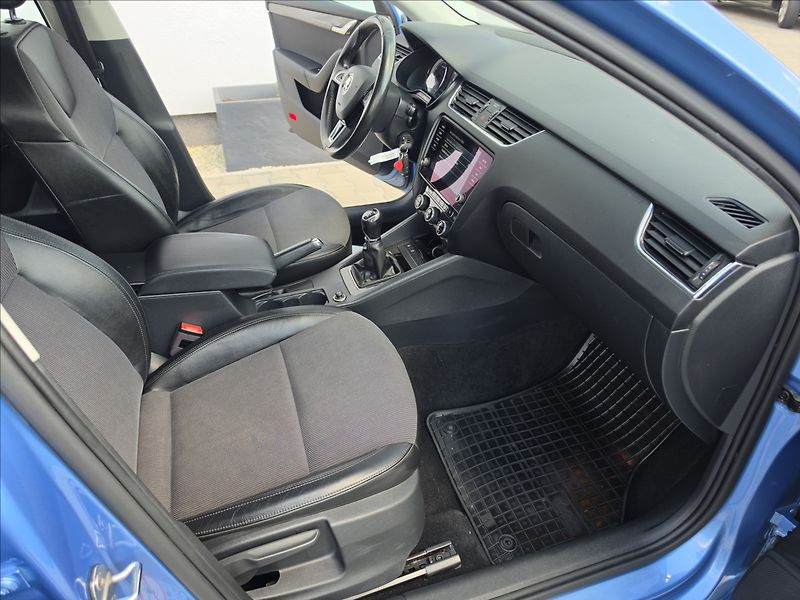 Škoda Octavia 1,4 TSi 110KW Style+ ALU TZ - fotka 32 z 45
