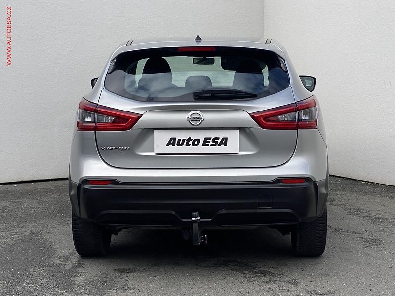 Nissan Qashqai (2017) 1.5dCi, Visia, TZ - fotka 5 z 16