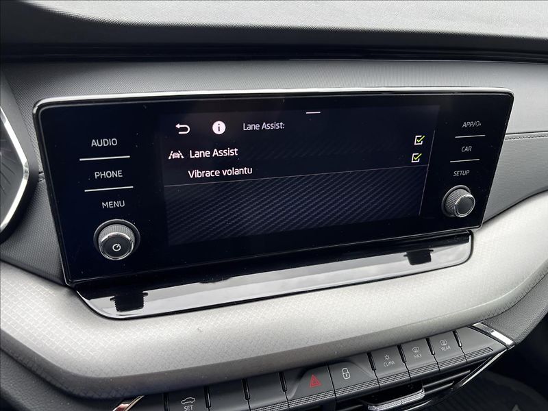 Škoda Octavia 2,0 TDI Ambition 85kW - fotka 29 z 43