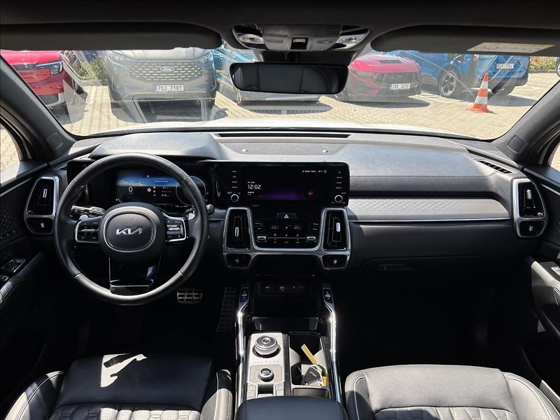 Kia Sorento 2,2 CRDi SCR 4x4 142kW Top - fotka 15 z 53