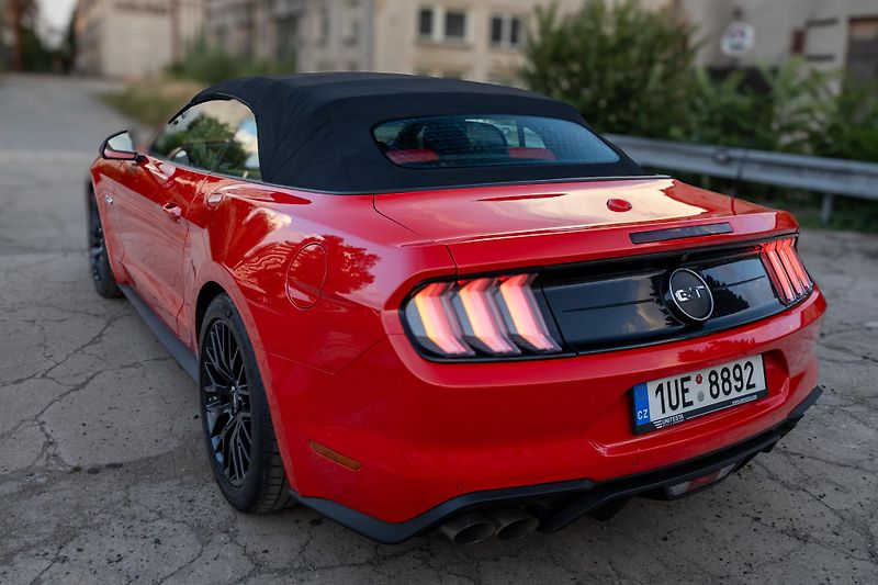 Ford Mustang (2018) Ford Mustang GT Premium Cabrio - fotka 11 z 18