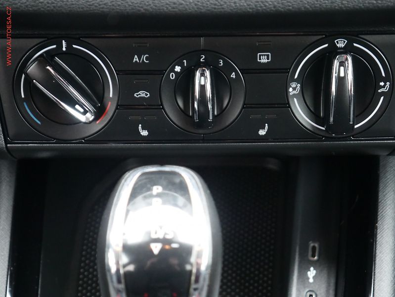 Škoda Scala (2022) 1.0 TSi, ČR, Ambition, DSG - fotka 12 z 16