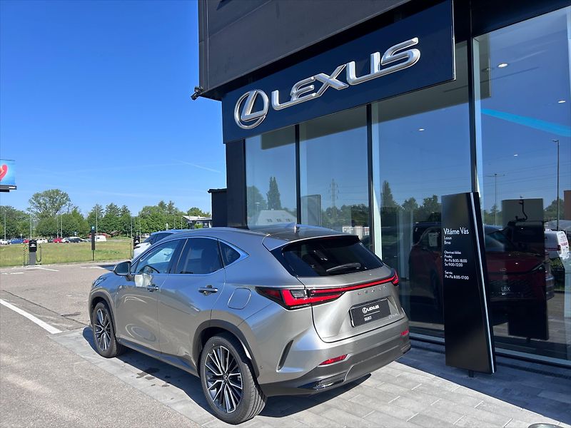 Lexus NX 350h 2.5   Luxury Panoramic - fotka 3 z 11