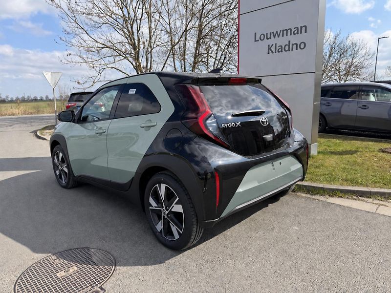 Toyota Aygo 1.5HEV Style - fotka 4 z 4
