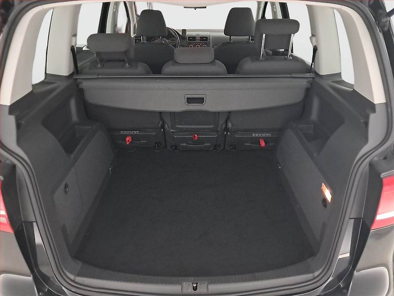 Volkswagen Touran (2015) 1.6 TDI, Navi, Tempomat - fotka 14 z 19