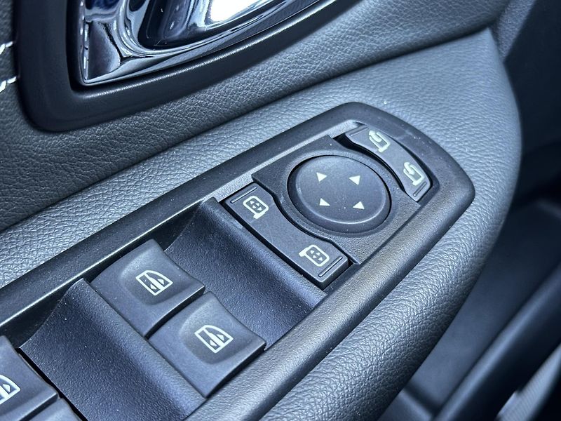 Renault Grand Scénic (2016) 1.2TCe/97kW *BOSE*7.Míst*1.Maj - fotka 9 z 47