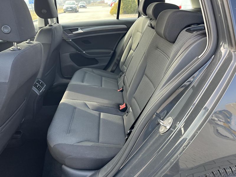 Volkswagen Golf Variant (2018) 1.6 TDi -85kW - fotka 12 z 13
