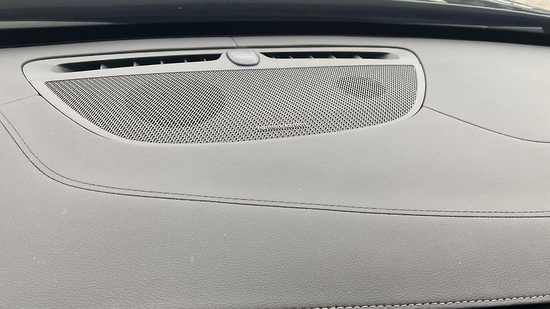 Volvo XC90 PLUS BRIGHT, B5 AWD, 173+10 kW - fotka 15 z 33