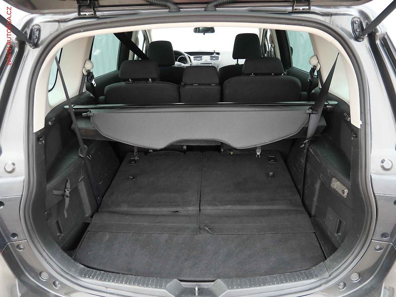 Mazda 5 (2011) 1.6 D, AC, tempo, park.asist - fotka 7 z 15