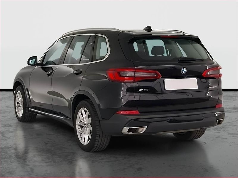 BMW X5 (2020) xDrive25d - fotka 4 z 24