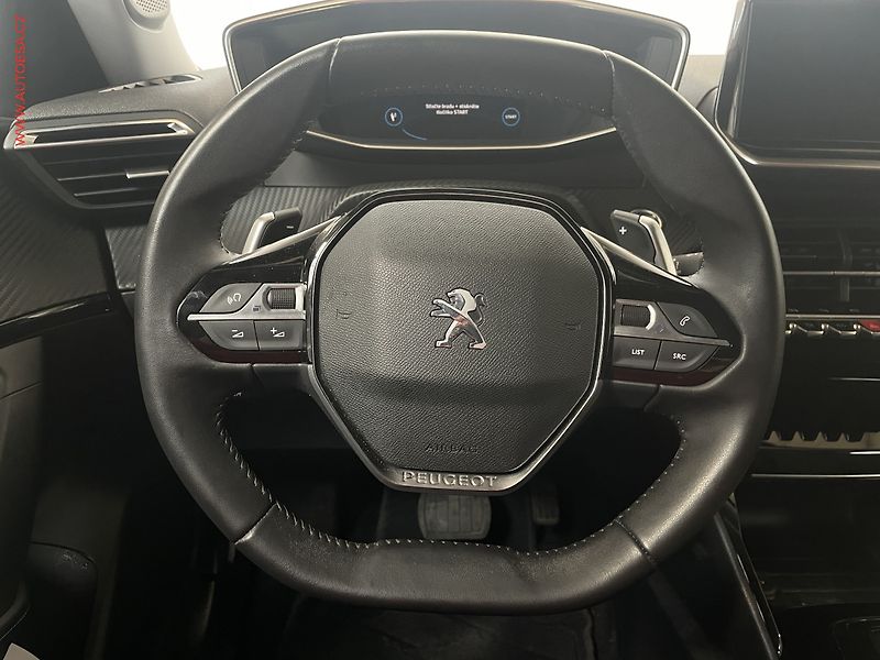 Peugeot 2008 (2022) 1.5 HDi, Allure, AT, LED - fotka 12 z 17