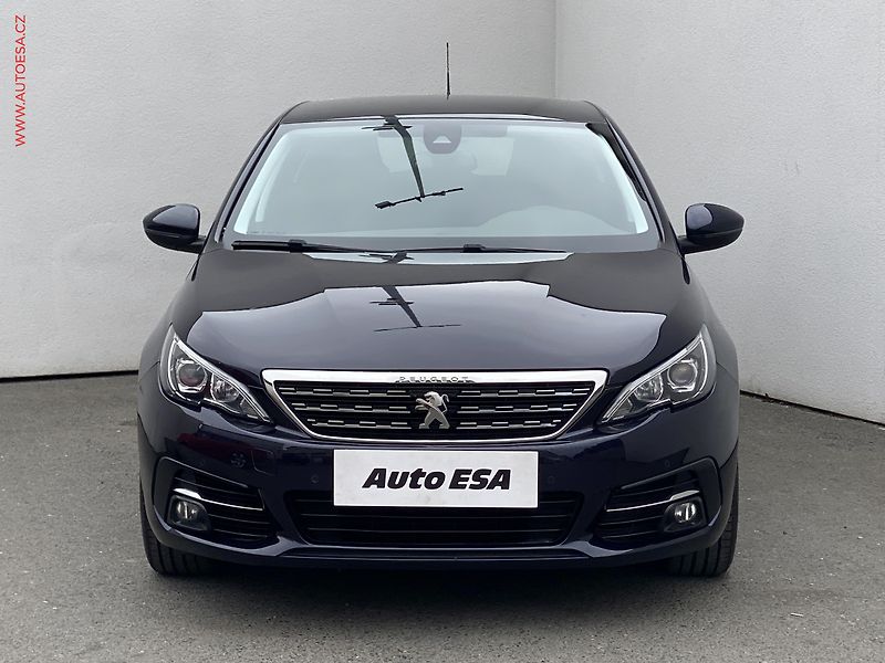 Peugeot 308 (2019) 1.2PT, Allure, AT, navi, TZ - fotka 2 z 18