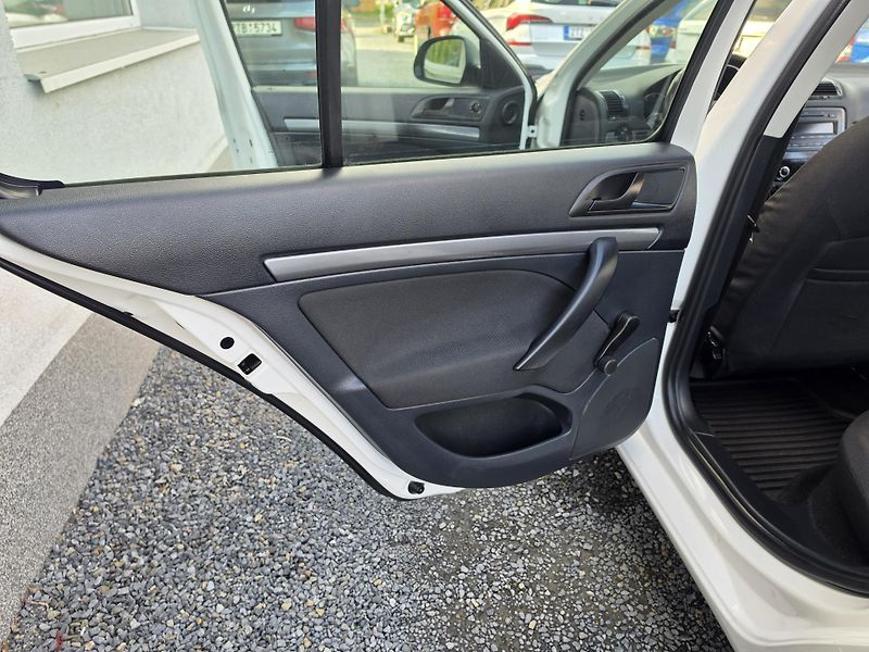 Škoda Octavia 1.2 TSI 6ti rychlostní  - fotka 10 z 36