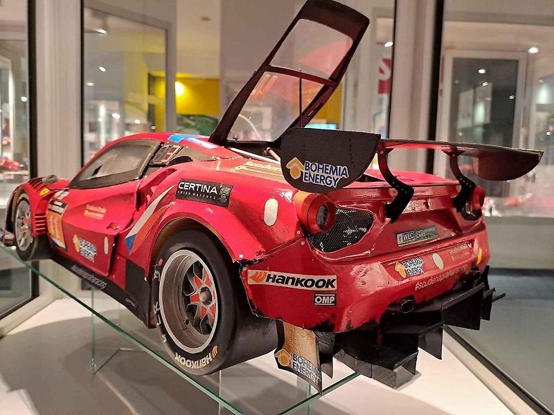 Unikátní modely závodních vozů Ferrari jsou k vidění na výstavě Legenda z Maranella v Technickém muzeu v Brně.
