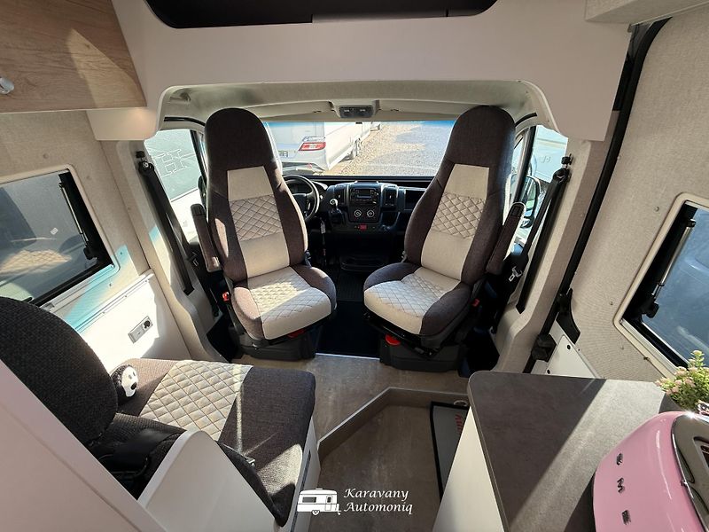 Citroën Jumper (2024) 6m, Markíza, Solar, Ťažné - fotka 9 z 27